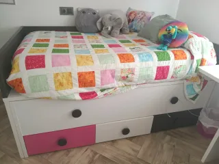 Cama nido infantil multicolor
