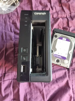 QNAP Servidor Almacenamiento NAS