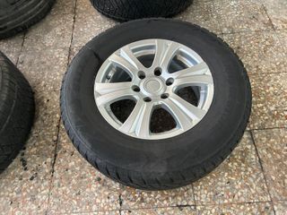 Llantas y neumáticos para Mitsubishi Montero 17"