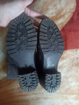 Botas de agua marrones