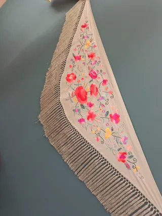 Mantoncillo Flamenca Verde Empolvado Bordado NUEVO