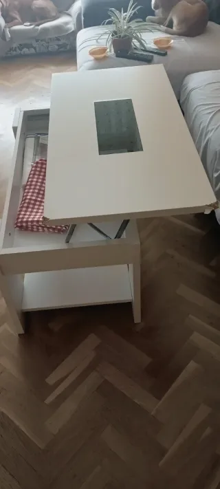 Mesa abatible blanca y negra