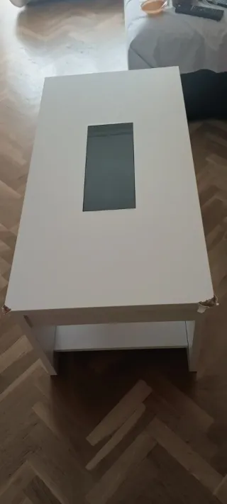 Mesa abatible blanca y negra