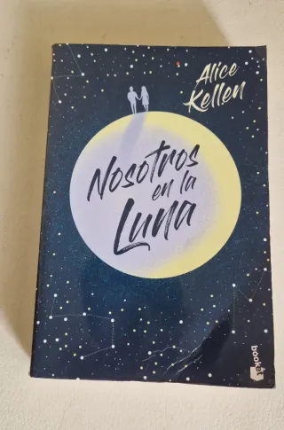 Nosotros en la luna: El libro más vendido del a...
