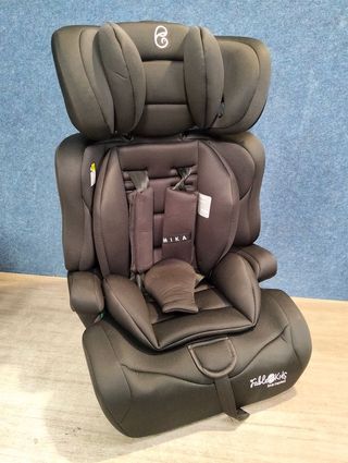 FableKids Silla de coche MIKA con cinturón de seguridad de 3 puntos regulable