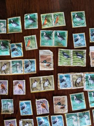 Precioso Lote Vintage – 96 Sellos Internacionales