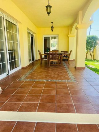 Chalet en alquiler en Elviria en Marbella