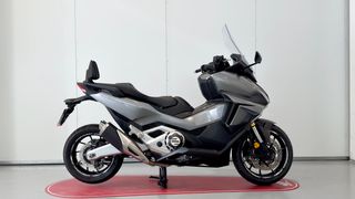 Honda Forza 750
