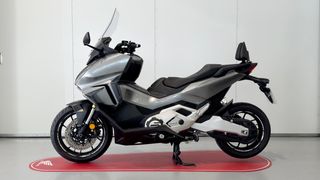 Honda Forza 750