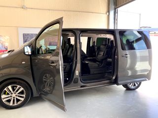 Peugeot Traveller 2020