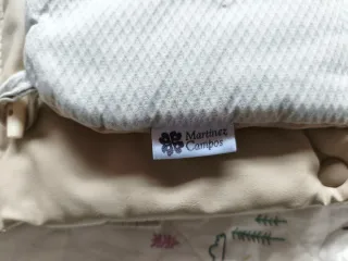 Saco para cochecito con encaje