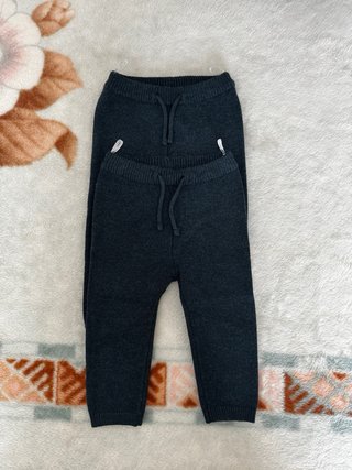 Lote 2 Pantalones C&A Bebés gemelos 6-9 Meses