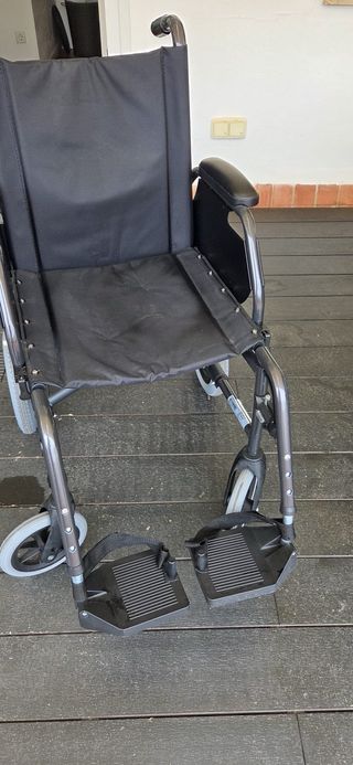 Silla de ruedas plegable