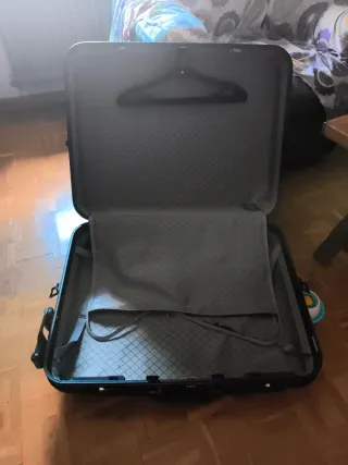 Maleta Rígida Simba Negra con Perchas 55*20*65