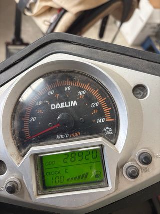 Moto Scooter Daelim 125cc
