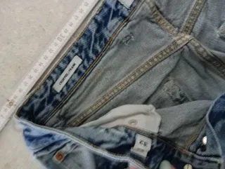 Jeans strappati ragazzo taglia 32/33