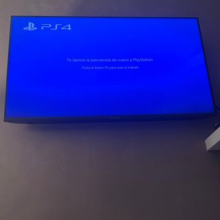 PS4 Pro 1TB + Mando Original + 4 Giochi – Come Nuovo