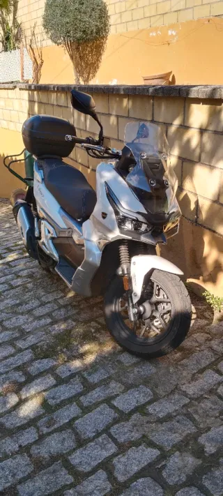 Motor Hispania VR10 125 Scooter