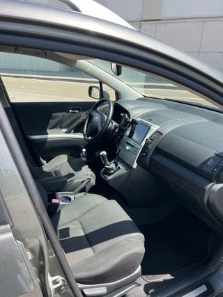 Toyota Corola Verso 2006 2.2d D4D