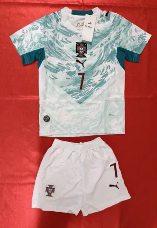 Conjunto Camiseta y Pantalón Corto Fútbol