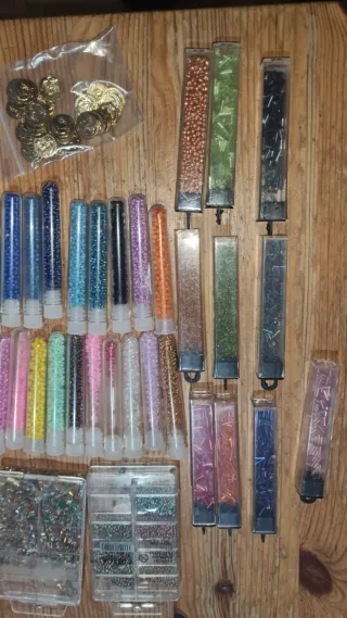 Lote abalorios y cuentas | Cajas + Tubos