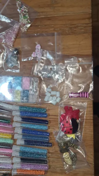 Lote abalorios y cuentas | Cajas + Tubos