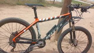 Bicicleta de montaña carbono