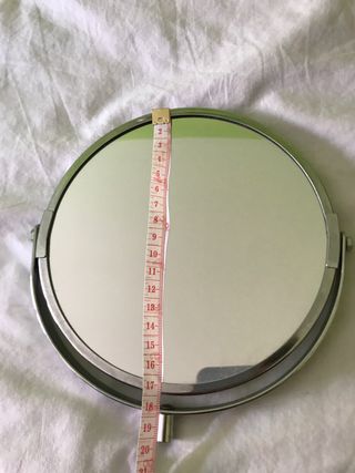 Espejo de baño extensible plateado