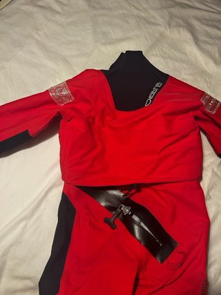 Traje seco niño vela