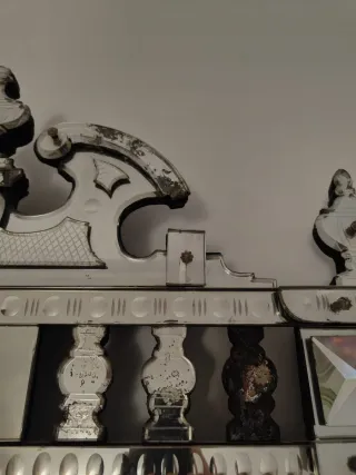 Espejo veneciano antiguo decorado