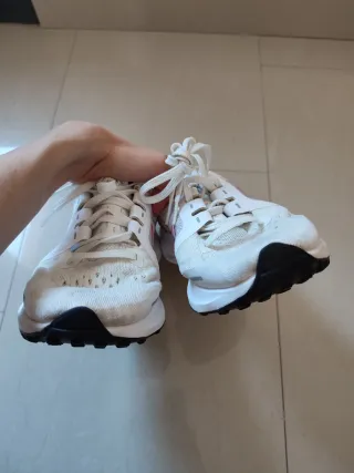 Nike Vomero 16 Mujer Rojo/Blanco