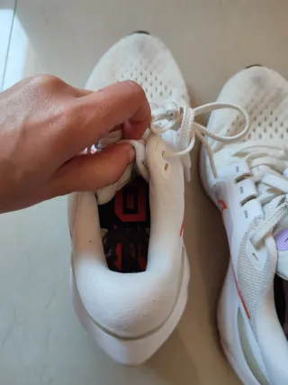 Nike Vomero 16 Mujer Rojo/Blanco