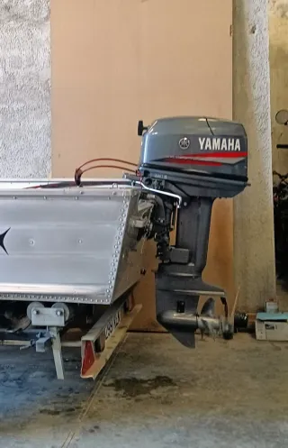 Fueraborda Yamaha 25 CV 2T cola corta .