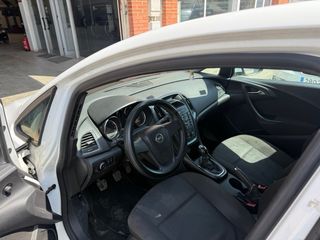 Opel Astra 2014