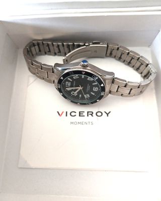 Reloj VICEROY de hombre y mando control remoto.