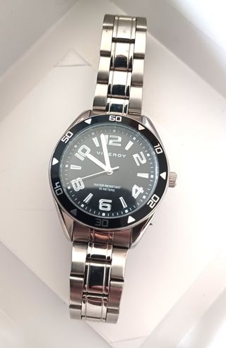 Reloj VICEROY de hombre y mando control remoto.