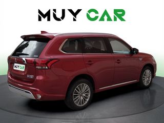 Mitsubishi Outlander 2.4 PHEV Kaiteki 4WD Auto 165 kW (224 CV)
