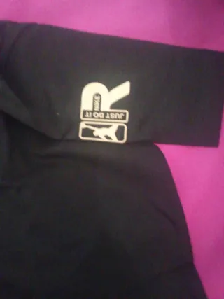 Camiseta Nike Air Talla XL Negra y Dorada