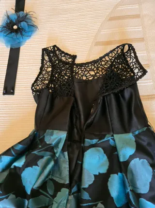 Vestido fiesta negro y azul con flor