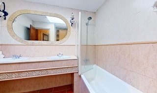 Casa pareada en venta en La Font d'en Fargues en Barcelona