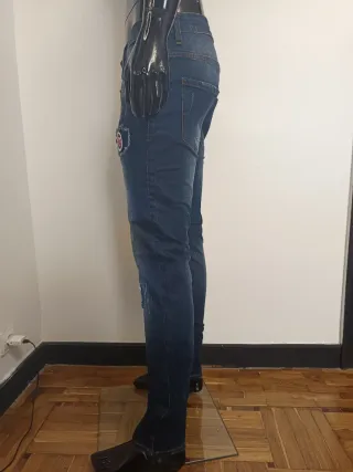 Pantalón vaquero Dsquared2 con parches