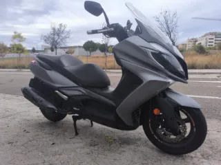 Kymco Superdink 350i Gris