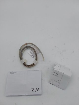 WiZ - Tira Led Intelligente, 1m di estensione, luce RGB bianca e 16 milioni di colori, collegamento tramite Wi-Fi e Bluetooth, alimentazione inclusa