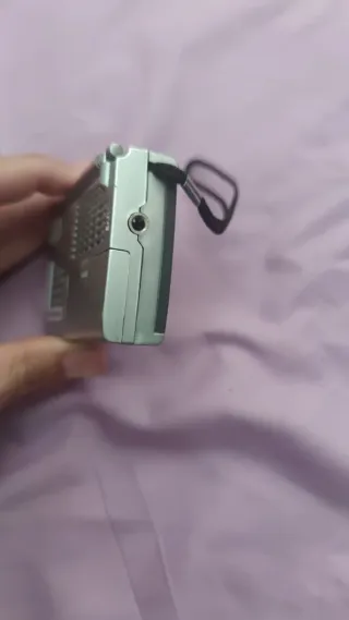 Radio Mini Portátil Kooltech AM/FM