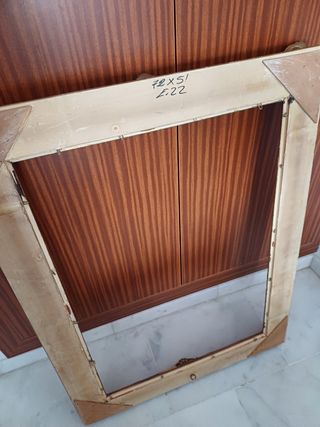 Marco de madera dorado para espejo antiguo