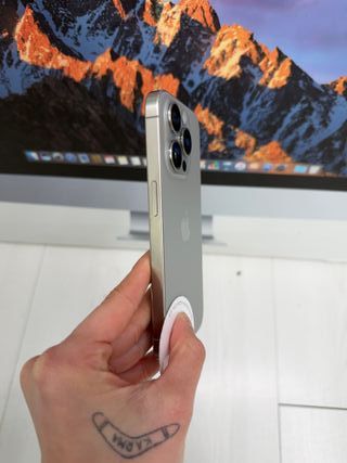 iPhone 15 pro 256gb