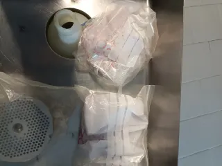 Picadora de carne trifásica con tres juegos de pla
