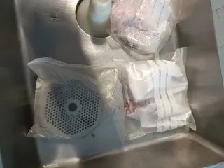 Picadora de carne trifásica con tres juegos de pla
