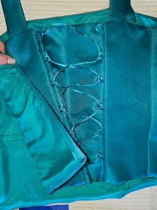 Traje chaqueta y falda ceremonia verde