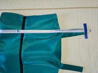 Traje chaqueta y falda ceremonia verde